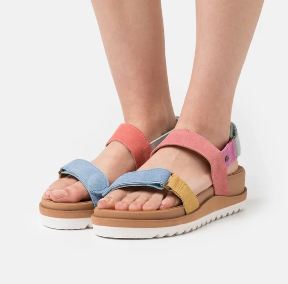 Roxy Himari Sandals - Picture 1 of 7